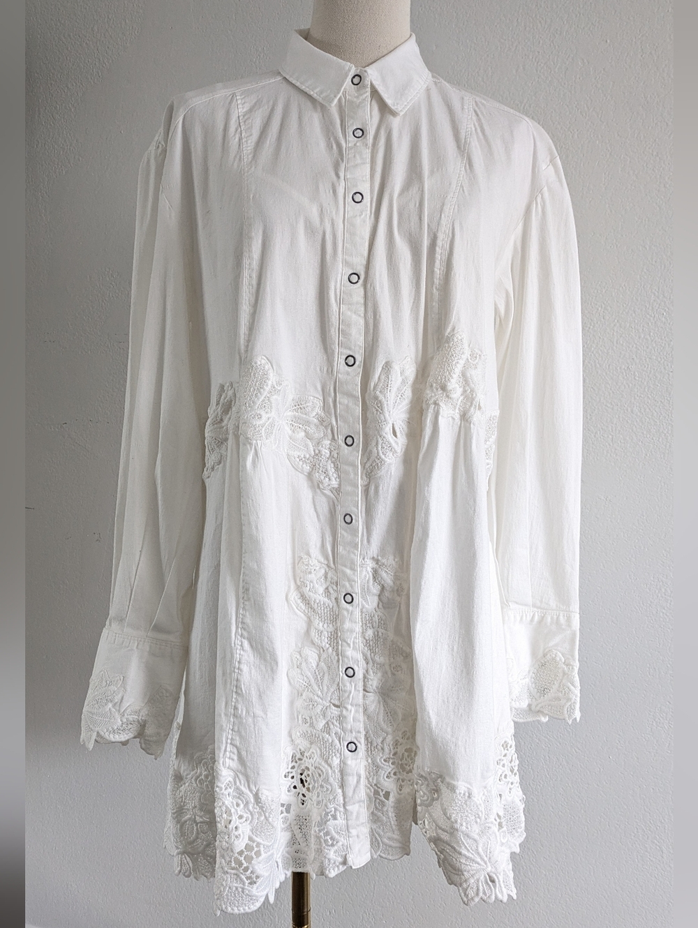 Free People White Embroidered Button-Up Tunic